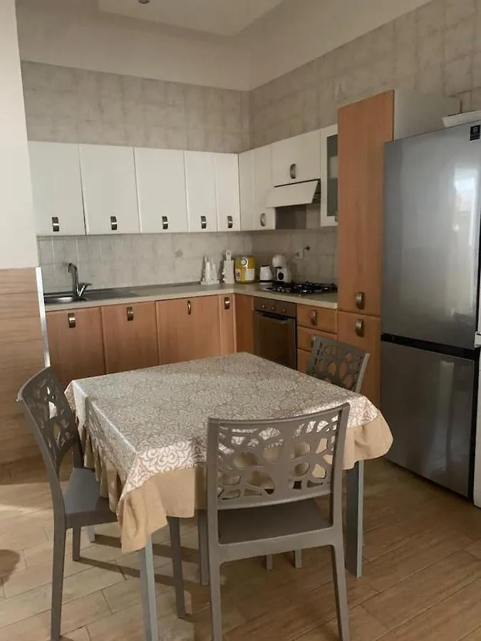 Monohouseinbari Apartman